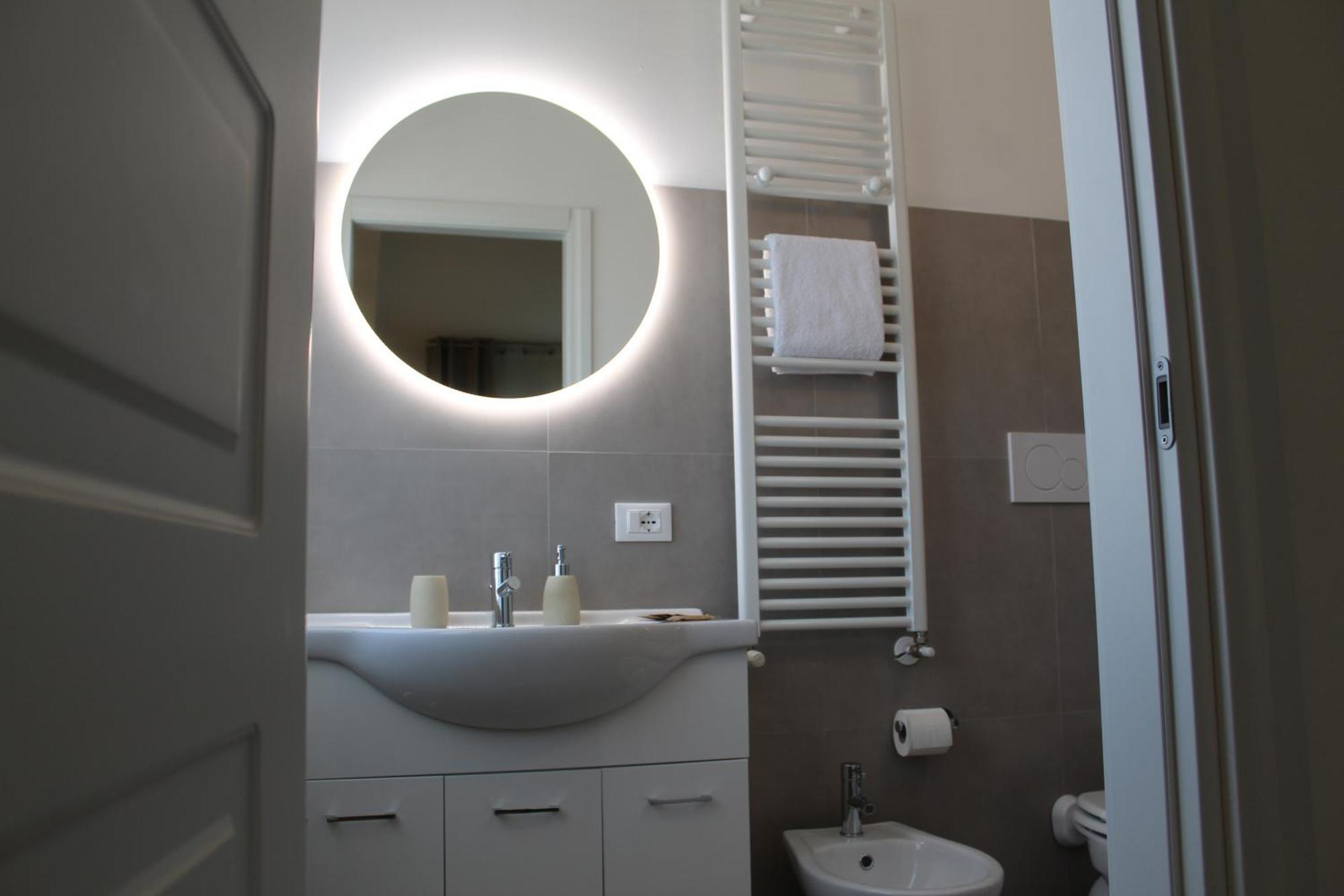 Villa Forte Salvi - Rooms เปสเคียรา เดล การ์ดา ภายนอก รูปภาพ